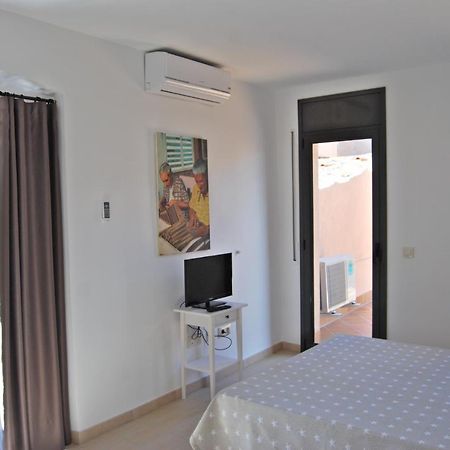 Apartaments Fonda Comerc ตอร์โรเอยา เด มอนต์กรี ภายนอก รูปภาพ