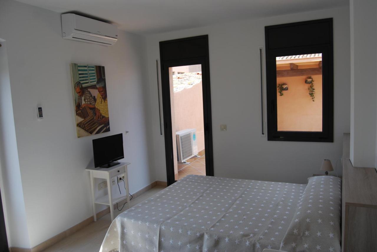 Apartaments Fonda Comerc ตอร์โรเอยา เด มอนต์กรี ภายนอก รูปภาพ